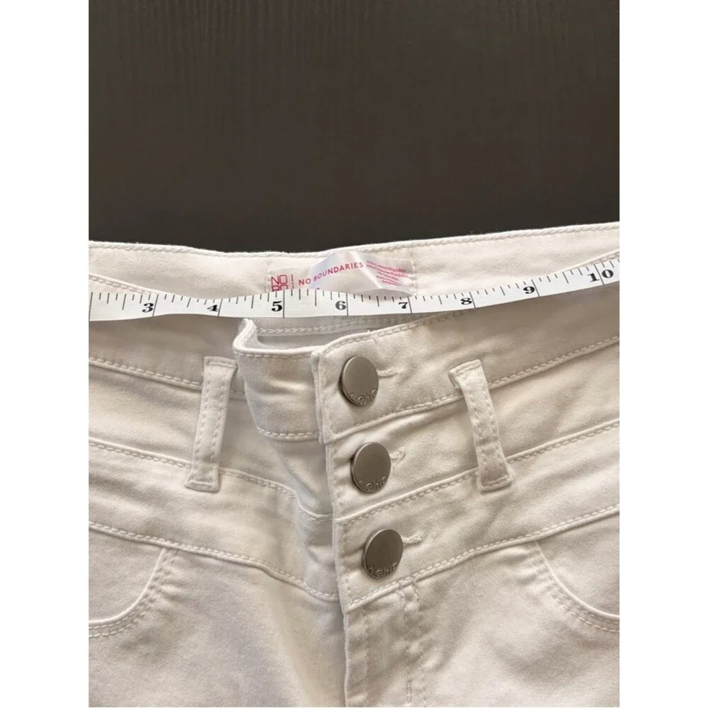 No Boundaries White High-Rise Skinny Jeans